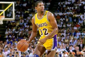 传奇控球后卫约翰逊，篮球场上的“魔术师”，5次获得总冠军图片