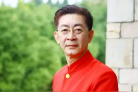 六小龄童有多火？西游记曾重播3000多次，国家特批2张身份证图片