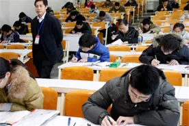 大学期间挂科和重修，会被记入档案吗？辅导员给出的答案很现实图片