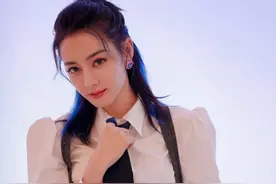 小甜文：当红演员vs人气作家，青梅竹马，婚后甜蜜日常图片
