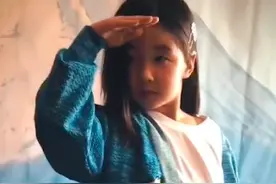 张亮二胎女儿长大了！5岁尽显超模范，和天天合体拍杂志气场十足图片