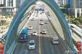 全国两会代表委员热议——夯实中部第一 支持武汉打造区域金融中心图片