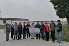 中华好蟹中国行活动考察——太湖之滨的养蟹世家，硕士女儿“女承父业”的“万顷”牌太湖蟹图片