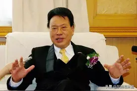 百亿首善的“裸捐”之谜：儿子弱于我，留钱做什么？图片