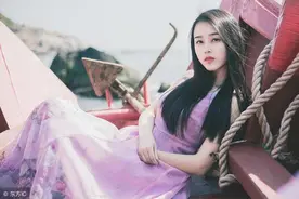 小说：她差点难产而死，他却去救初恋，第二天她和孩子彻底消失！图片