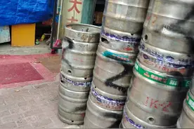 青岛啤酒屋的不解之谜：加工一份海鲜只要几块钱，靠什么赚钱？图片