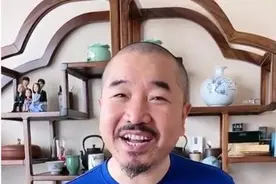 “刘能”王小利晒豪华家装，一张床被曝近三十万价值不菲图片