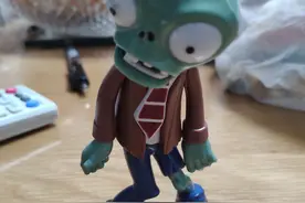 植物大战僵尸---光头僵尸的魅惑图片