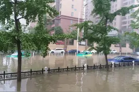 暴雨下的襄阳！全城行动，这些积水路段请绕行图片