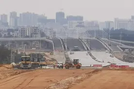 湛江大道霞山段，果然没有让人失望，多个施工点已浇筑混泥土路面图片