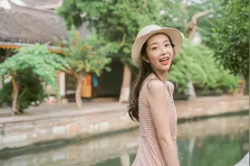 “脸上的吻痕都不是一个人的”妻子参加同学会彻夜未归，毁了婚姻图片