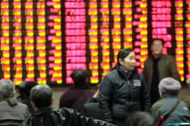 你见过这种情况吗？股票成交量不断放大，但是股价却基本不变图片