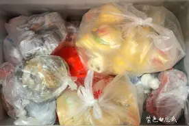 半个月没出门，家里还剩这些囤货，晒到朋友圈，朋友：土豪图片