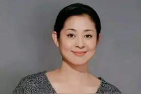 倪萍的坎坷情史，靠优雅知性征服了5个男人，三婚嫁导演终获幸福图片