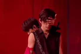 700万打造一个伪学霸？| 偏哨图片