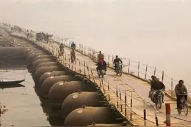 印度耗资100亿建大桥，动用10万工人建设，印专家：领先中国20年图片