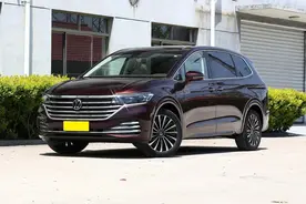 被冷落的大众MPV，车长5346mm，空间赛过GL8，带你看大众威然图片