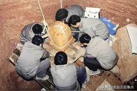 雷峰塔地宫发掘记：经典传奇，雷峰塔下真的镇压着白娘子吗？图片