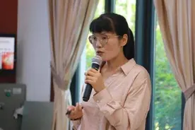 17岁中专教师熊芳芳，31年6次跳槽终成名师，曾因辞职引起热议图片