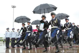 太行低首哭英烈滏水垂泪悼忠魂图片