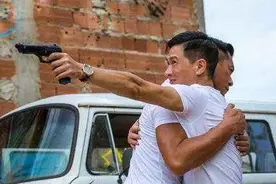 此人为台湾杀手，杀人就杀黑帮老大，枪决提一请求，警察满足了他图片