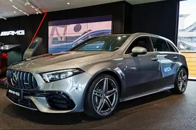 小钢炮的天花板！奔驰AMG A45实车，2.0T+四驱，421马力3.9秒破百图片