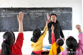 为什么很多乡村教师同意取消“中心校”，老教师：别再给老师添堵图片