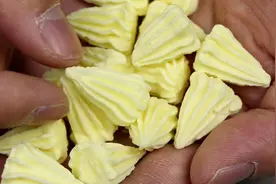 几十年前，很多小孩肚子里都有蛔虫，要吃宝塔糖，现在为何很少？图片