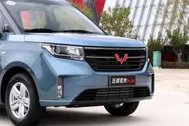 人民的宏光PLUS，配1.5T后轮驱动，可拉货搬家，务实耐用图片