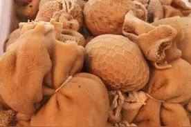 山东这家小吃店，因老板娘颜值火遍当地，无数客人为一睹芳容而来图片