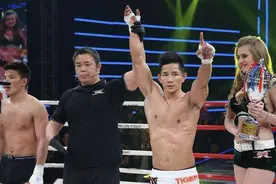 32岁中国拳王杨建平身价过亿，娇妻堪比卡戴珊，退役后自己创业图片