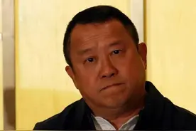 2001年曾志伟遇袭事件前后经过，曾志伟到底得罪了谁？图片