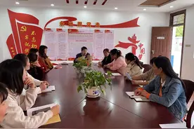 湖北武穴龙坪镇中心小学：听课共交流 评课助成长图片