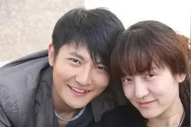 幸福的鲍莉：被姐姐鲍蕾宠爱长大，闪婚郭京飞还被独宠15年图片