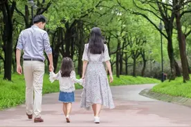 当年谁脑洞大开提出一对夫妻只生一个？独生子女政策应由历史总结图片