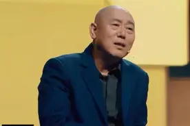 最惨星二代：父亲身价过亿住豪华四合院，儿子和母亲挤18平小屋图片