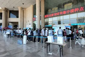 濮阳3天建成万人接种方舱，疫苗24小时监控温度隔日清零图片