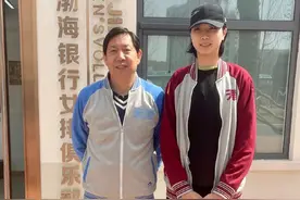 排坛速递！袁心玥加盟天津，致敬两位83岁教头岳金库&卡尔波利图片