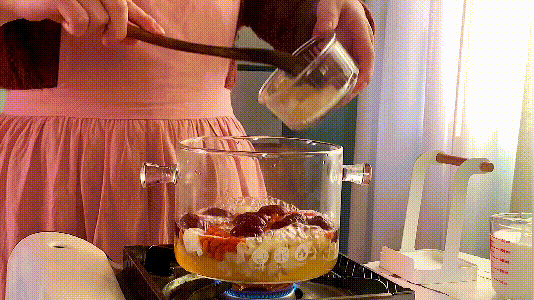 红枣枸杞冰糖牛奶炖花胶 2026年红枣枸杞牛奶炖花胶功效