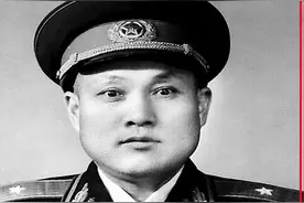 詹大南：长津湖一战，歼灭美军一个王牌团，团旗存放博物馆70年图片