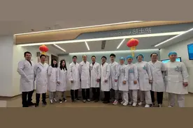 “网红医生”张宗敏来深手术，患者口碑在线图片