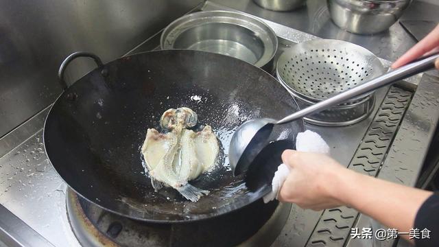 花胶煮鲫鱼 2026年花胶鲫鱼汤