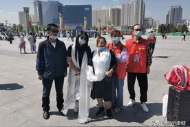 远嫁的藏族女儿阿尼三十多年后终于回到了家乡青海玉树图片