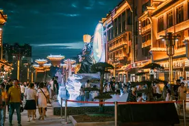 山西一网红街，按大唐不夜城打造，建设初期被唱衰，如今游客如潮图片