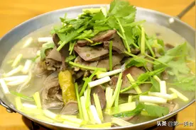 大厨教你最省事的羊杂锅仔做法，热气腾腾不腥不膻！能当火锅吃图片