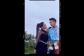 钟丽缇晒与小12岁老公合照，穿深V被赞俊男靓女，积极备孕四胎图片