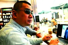 王海曝光辛巴糖水燕窝10倍毛利直追茅台？徒弟时大漂亮男扮女装图片