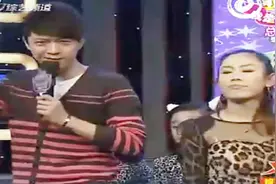 小女孩现场与女主持人比拼才艺，李鑫不服与老师比拼，笑翻全场视频封面