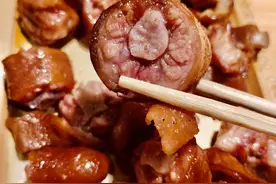 长春这家土窑真是带我回到小时候，最大的包间竟然还可以唱歌图片