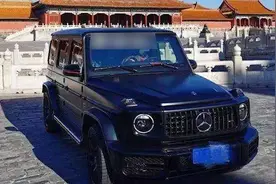 女子开车进故宫，院长向公众致歉，分管副院长和保卫处处长被停职